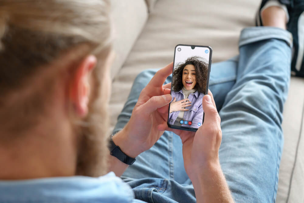 Kako započeti razgovor na dating aplikaciji